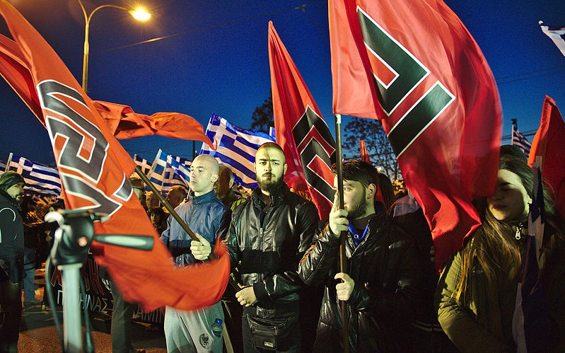 Члены греческой партии "Золотая заря" отреклись от связи с неонацистами